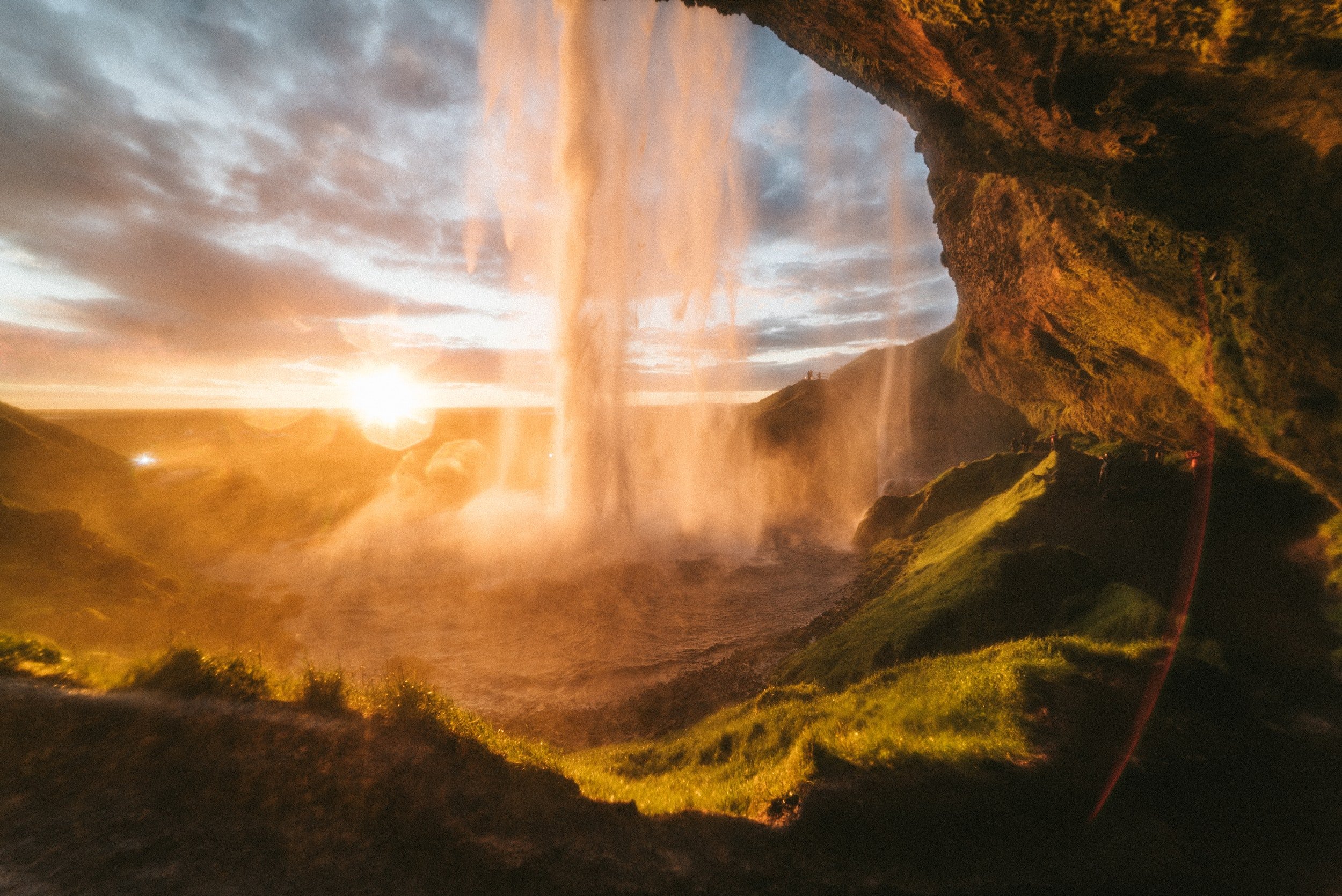 Iceland roadtrip waterfall
